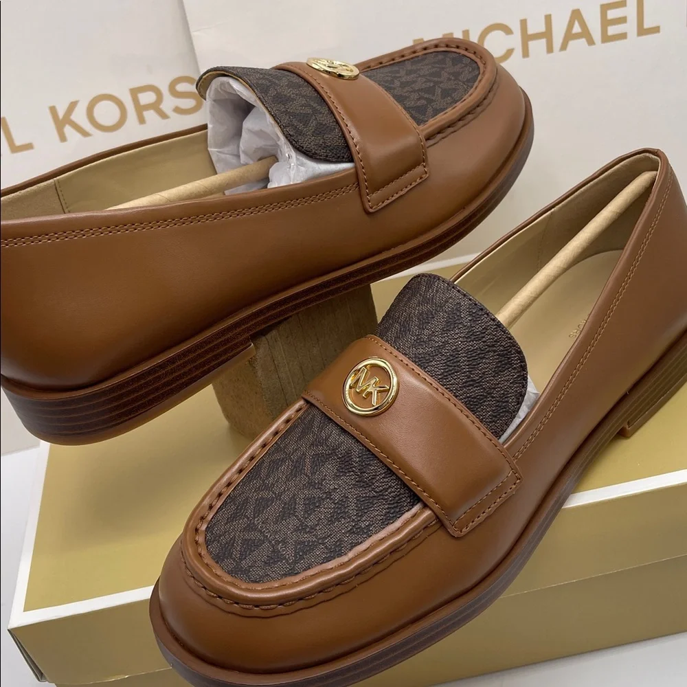Michael Kors HANNAH LOAFER
FAUX LEATHER
49F5HNFP2L
Brown - Picture 10 of 16